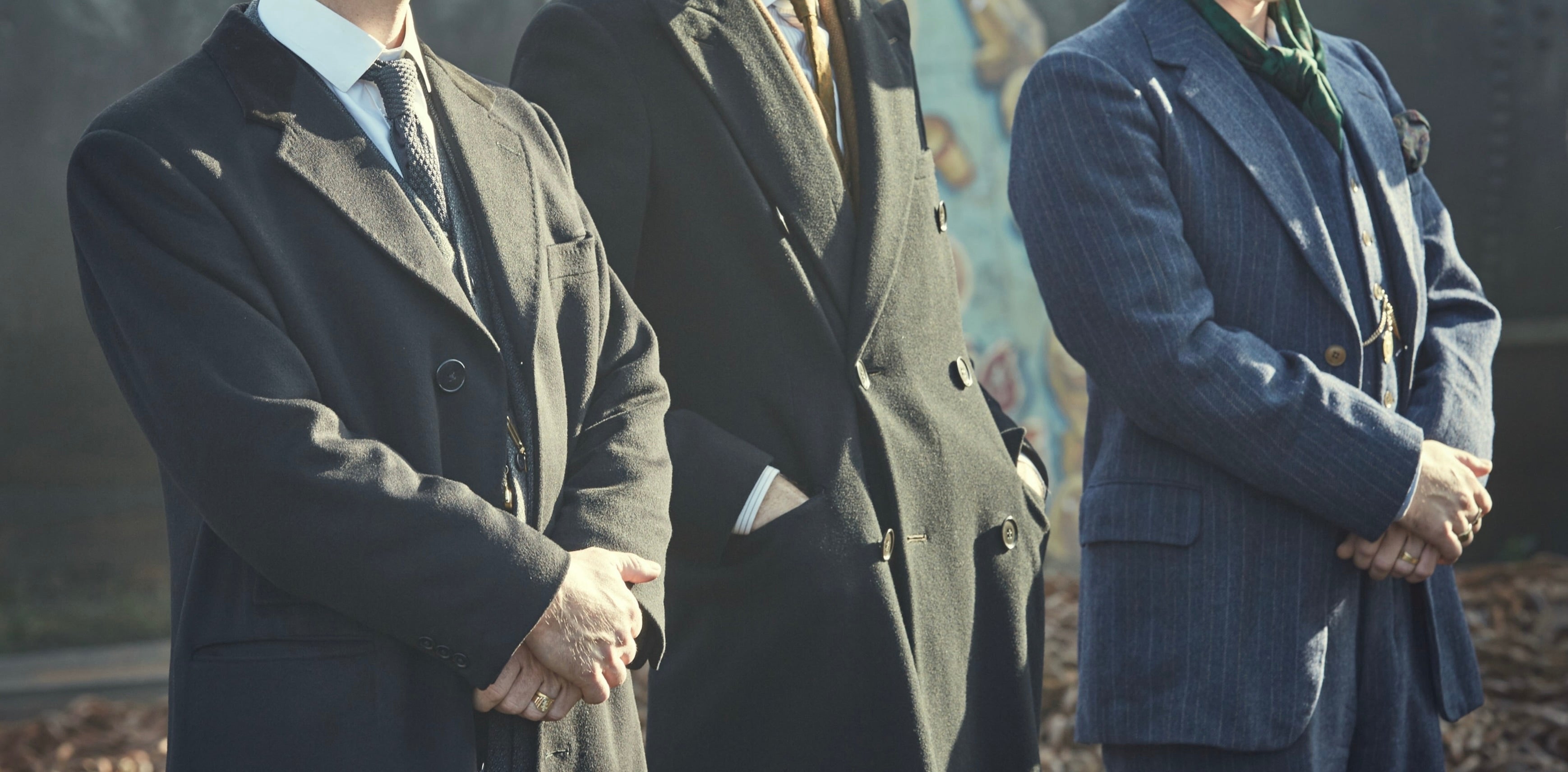 Comparaison des costumes des saisons 1 à 6 de Peaky Blinders